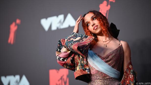 FKA twigs wirft Shia LaBeouf Missbrauch vor