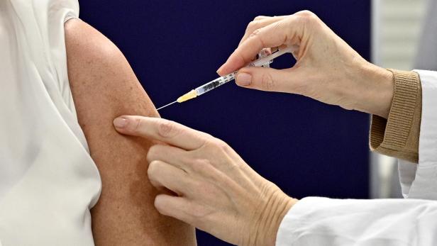 Italien beginnt mit den ersten Corona-Impfungen