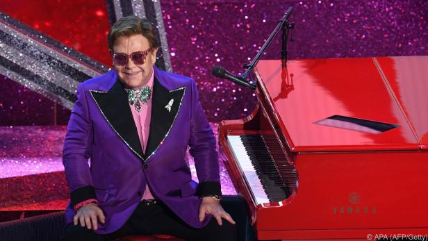 Elton John feierte im Juli 30-jährige Trockenheit