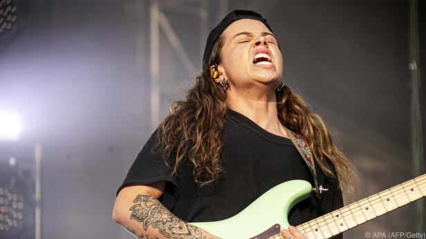 Tash Sultana "bei der Arbeit"