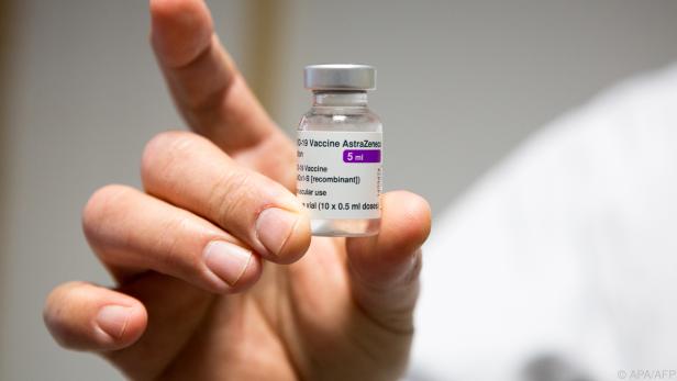 AstraZeneca-Impfstoff vorerst weiter nur für Personen unter 65