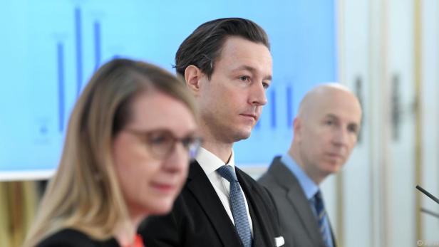 Die drei ÖVP-Minister informieren wöchentlich über die Coronakrise