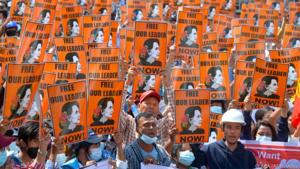 Demokratieaktivisten lassen bei Freilassung Suu Kyis nicht locker