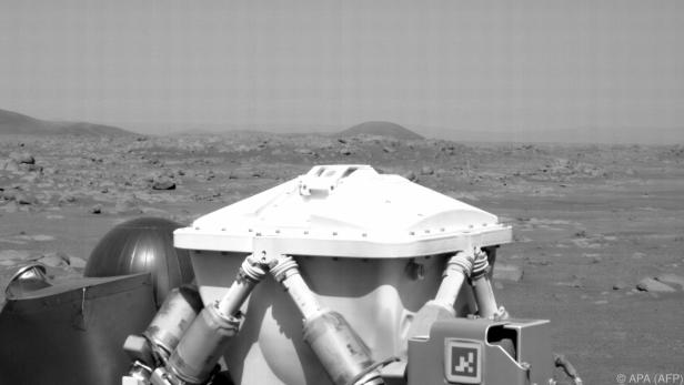 Der Mars-Rover untersucht den Roten Planeten