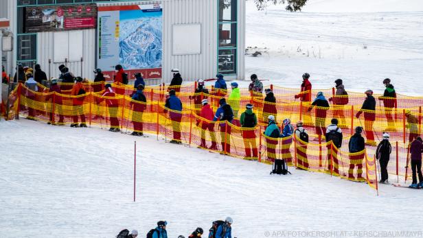 Ski-Winter mit Corona-Sicherheitskonzepten, hier in Hinterstoder (OÖ).