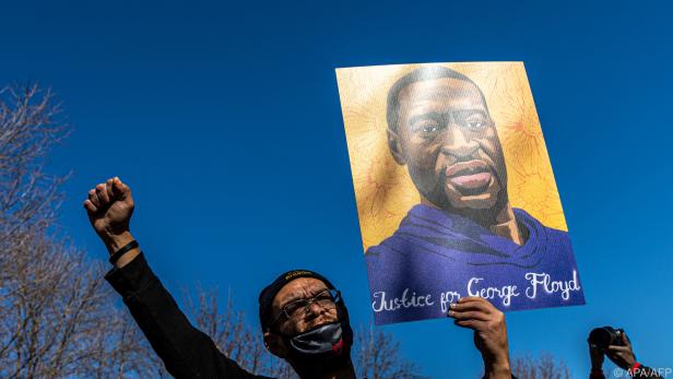 Aktivisten in Minneapolis fordern Gerechtigkeit für Floyd