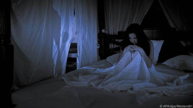 Eine übersteigerte Angst vor Dunkelheit kann viele Ursachen haben