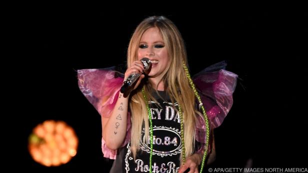 Avril Lavigne nutzt nun auch TikTok