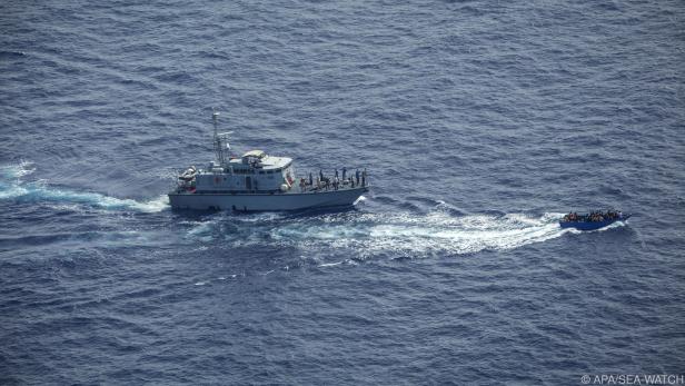 Libysche Küstenwache soll Schüsse auf Migrantenboot abgegeben haben