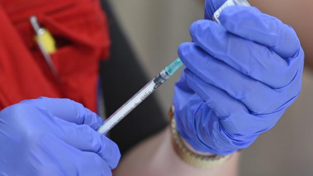 Corona: Italien zahlt 77.000 Euro für Tod nach Impfung