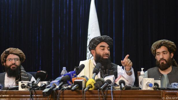 Taliban gaben sich in erster Pressekonferenz versöhnlich