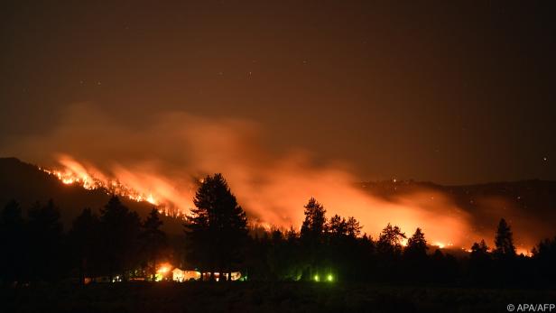 Waldbrände in Kalifornien breiten sich aus