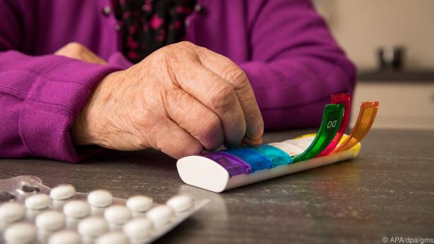 Tablettenspender helfen die Übersicht zu bewahren