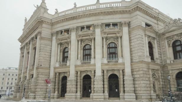 burgtheater-im-schnee-c-burgtheater-josef-lusser.jpg