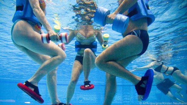 Im Wasser trainiert man nur mit einem Bruchteil des eigenen Körpergewichts