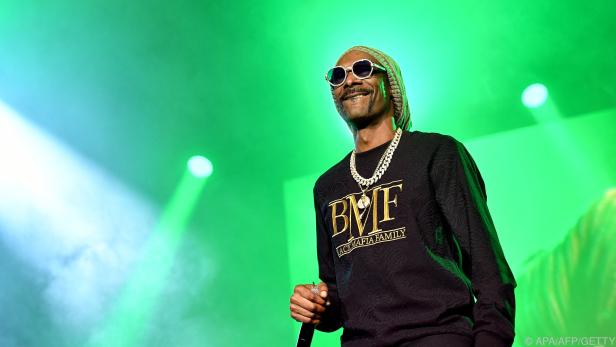 Snoop Dogg tritt in der Halbzeitshow der Super Bowl 2022 auf