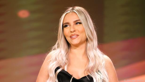 Influencerin Dagi Bee bei einem Auftritt im Jahr 2020