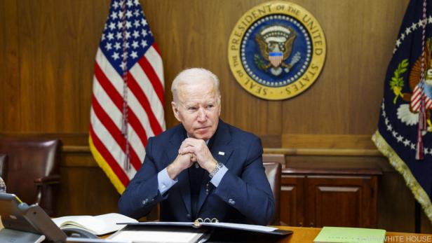 US-Präsident Biden während seines Telefonats mit Putin