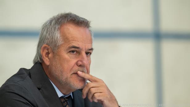 Wolf war seit 2012 Aufsichtsratschef der Europa-Tochter der Sberbank.