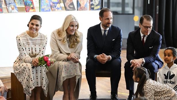 Die vier Nachwuchsmonarchen zu Besuch im Kulturhaus Stockholm