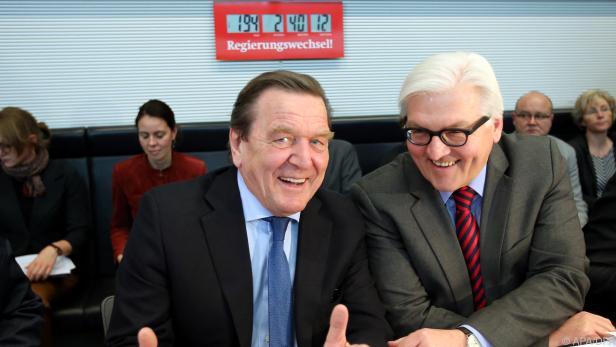 Ein Bild aus besseren Tagen: Schröder und Steinmeier
