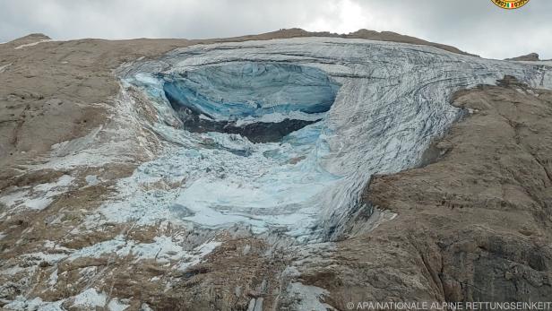 Zwei Seilschaften bei Gletscherabbruch verschüttet