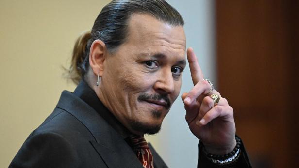 Johnny Depp spendet Geld aus Prozess