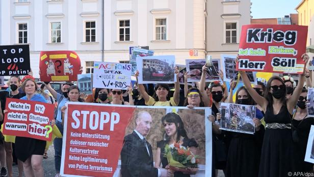 Proteste in Regensburg gegen Netrebkos Auftritt