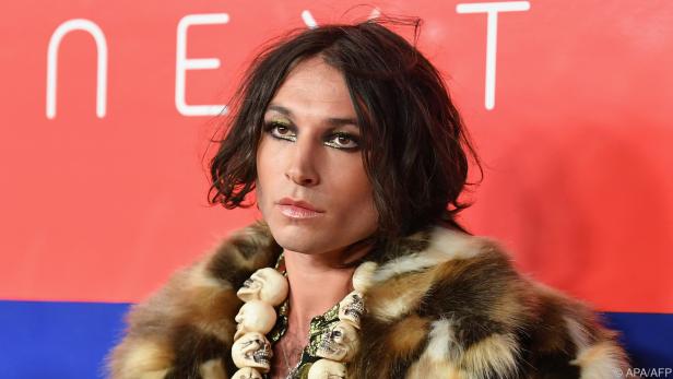 Ezra Miller bekennt sich des Hausfriedensbruchs schuldig