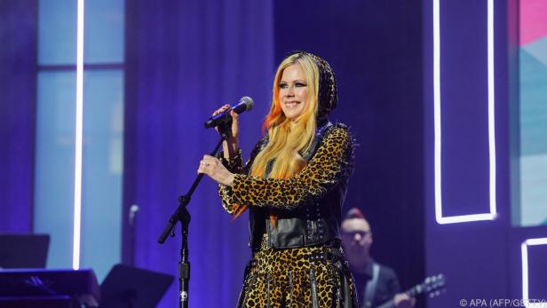 Avril Lavigne erhält 2.731. Plakette