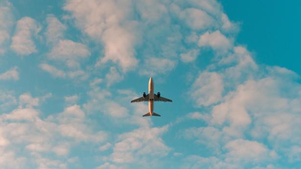 Der Luftdruck im Inneren eines Flugzeugs kann für Ungleichheiten in unserem Körper sorgen.