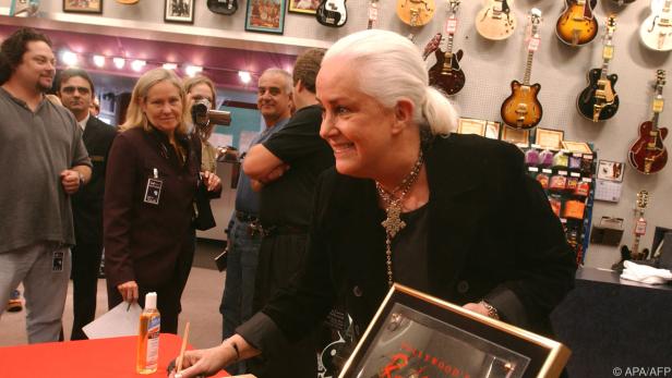 2002 erhielt Frontfrau Grace Slick einen Platz am Hollywood Rockwalk