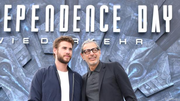 Der Jubilar hier mit Liam Hemsworth in Berlin