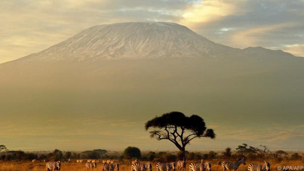 Der Kilimandscharo brennt: Hochgelegener Einsatzort für Feuerwehren