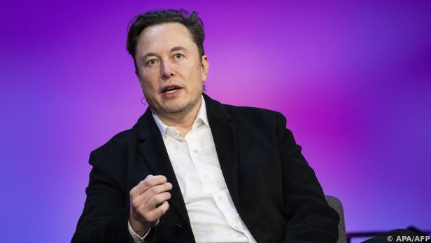 Musk finanziert Twitter-Kauf mit Tesla-Aktien