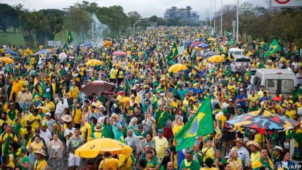 Tausende Bolsonaro-Anhängern protestierten gegen das Wahlergebnis