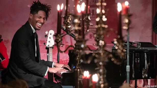 Der Musiker Jon Batiste sorgte für die musikalische Untermalung