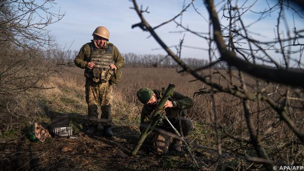 Ukrainische Soldaten halten Stellung