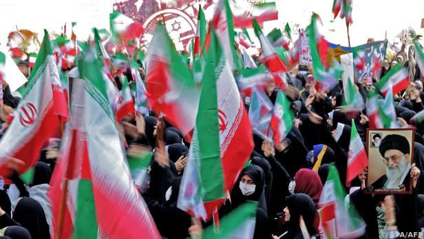 Demonstrationen in Teheran dauern bereits knapp drei Monate an