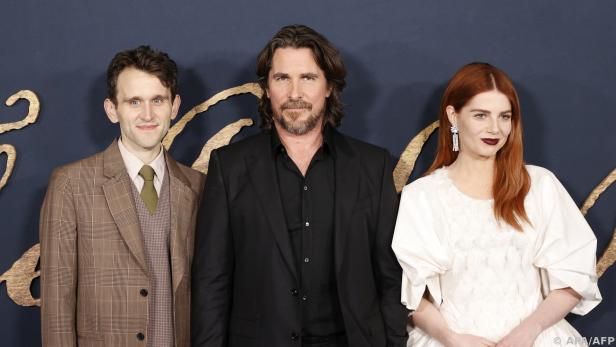 Christian Bale (m.) ermittelt gegen den jungen Edgar Allen Poe