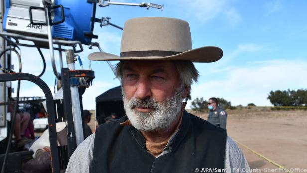 Alec Baldwin am Set von "Rust" nach dem tödlichen Vorfall