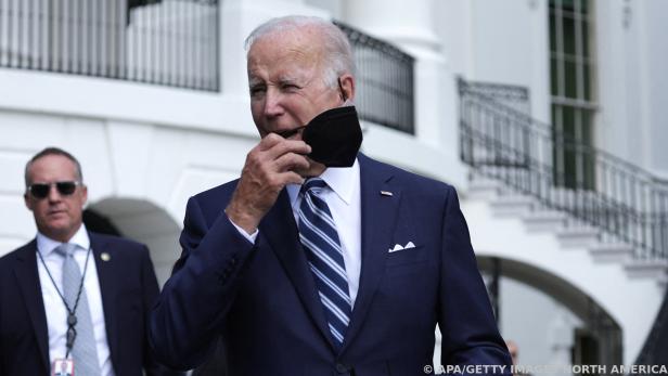 US-Präsident Biden legt die Maske ab