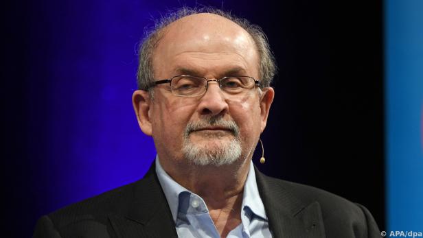 Rushdie (Archivbild) schaltet sich in die Debatte um Dahl-Bücher ein