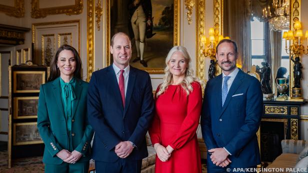 Die beiden Kronprinzenpaare auf Schloss Windsor