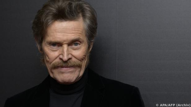 Willem Dafoe eingesperrt im Luxusappartement