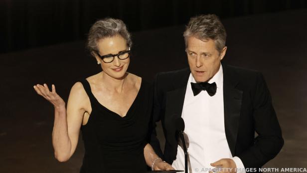 Launiger Auftritt von Hugh Grant bei den Oscars