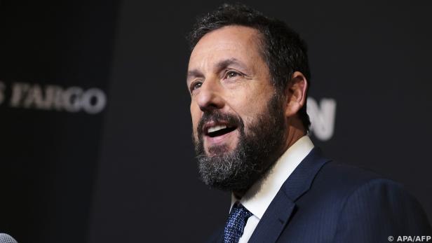 Adam Sandler bringt Leute zum Lachen