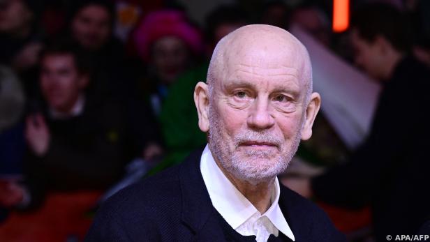 Starensemble wird von John Malkovich angeführt