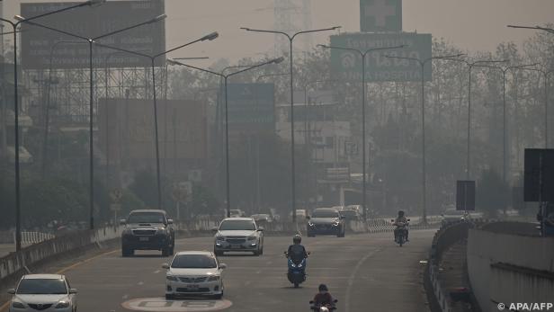 Chiang Mai versinkt im Smog