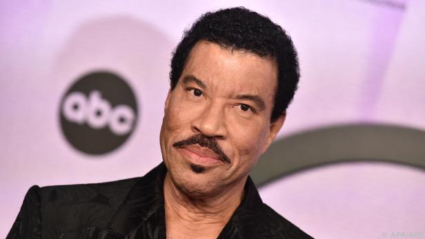 Lionel Richie bezeichnet Charles als "wundervollen" Menschen